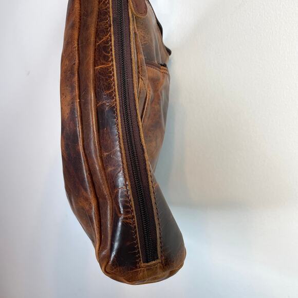 Paul & Taylor Honey Brown Distressed Leather Concealed Carry Hobo Bag Purse - Picture 5 of 14